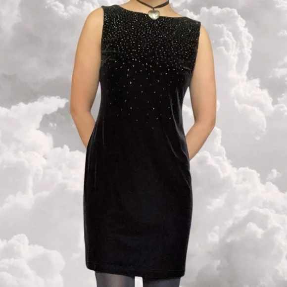 Vintage velvet formal dress - Picture 1 of 7